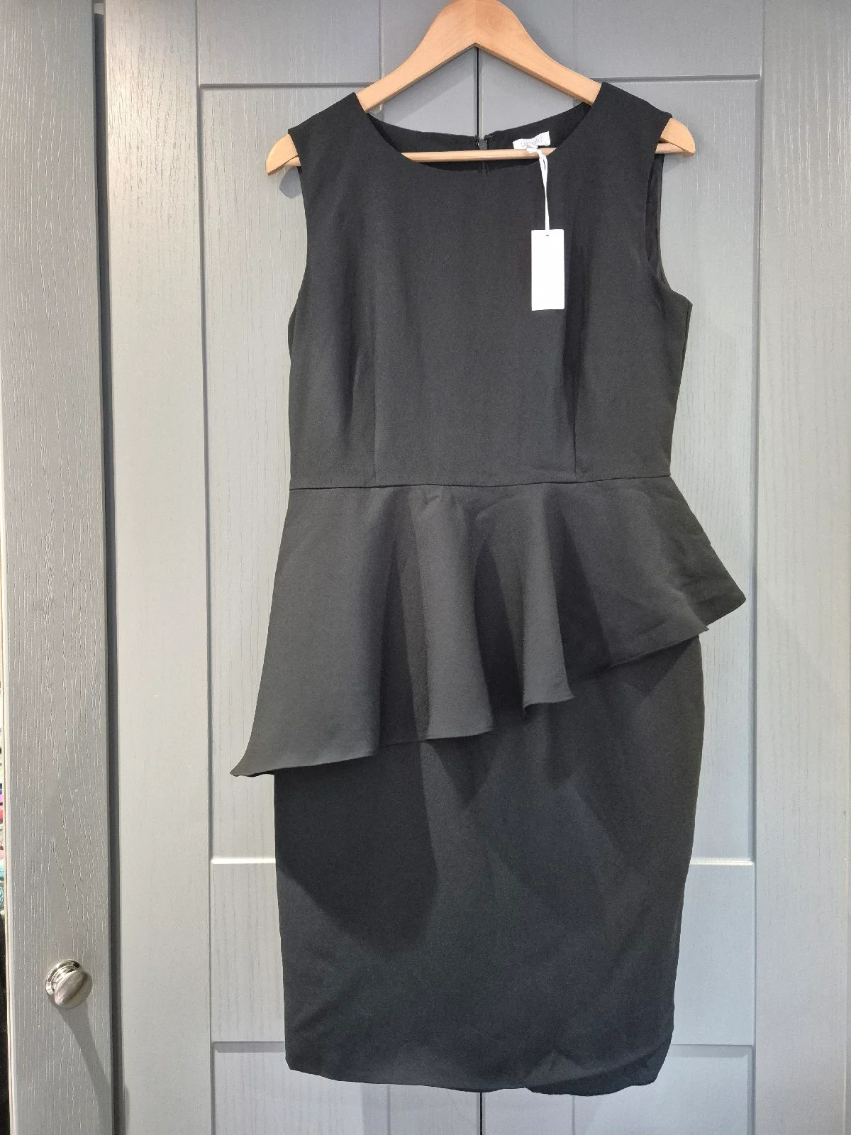 Women's Untold Black Sleeveless Peplum Asymmetric Hem Shift Dress Size 14 Brand New