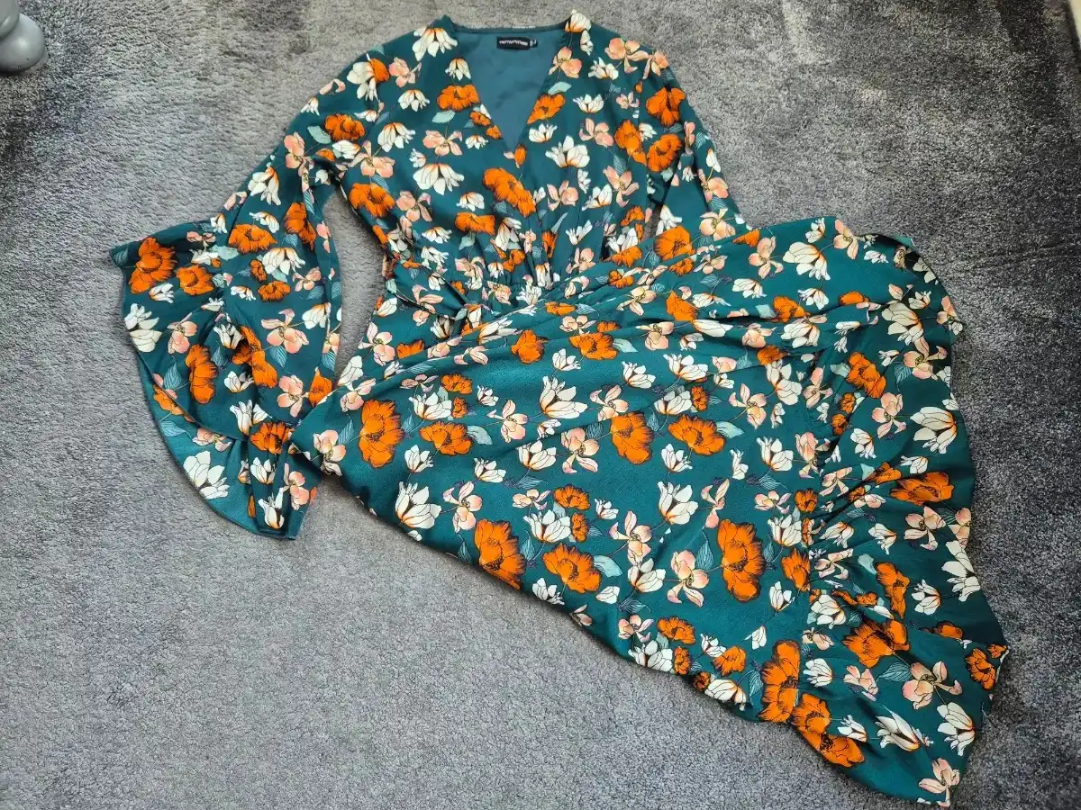 Women's Pretty Little Thing Dark Green Floral Print Dip Hem Maxi Dress Size 12