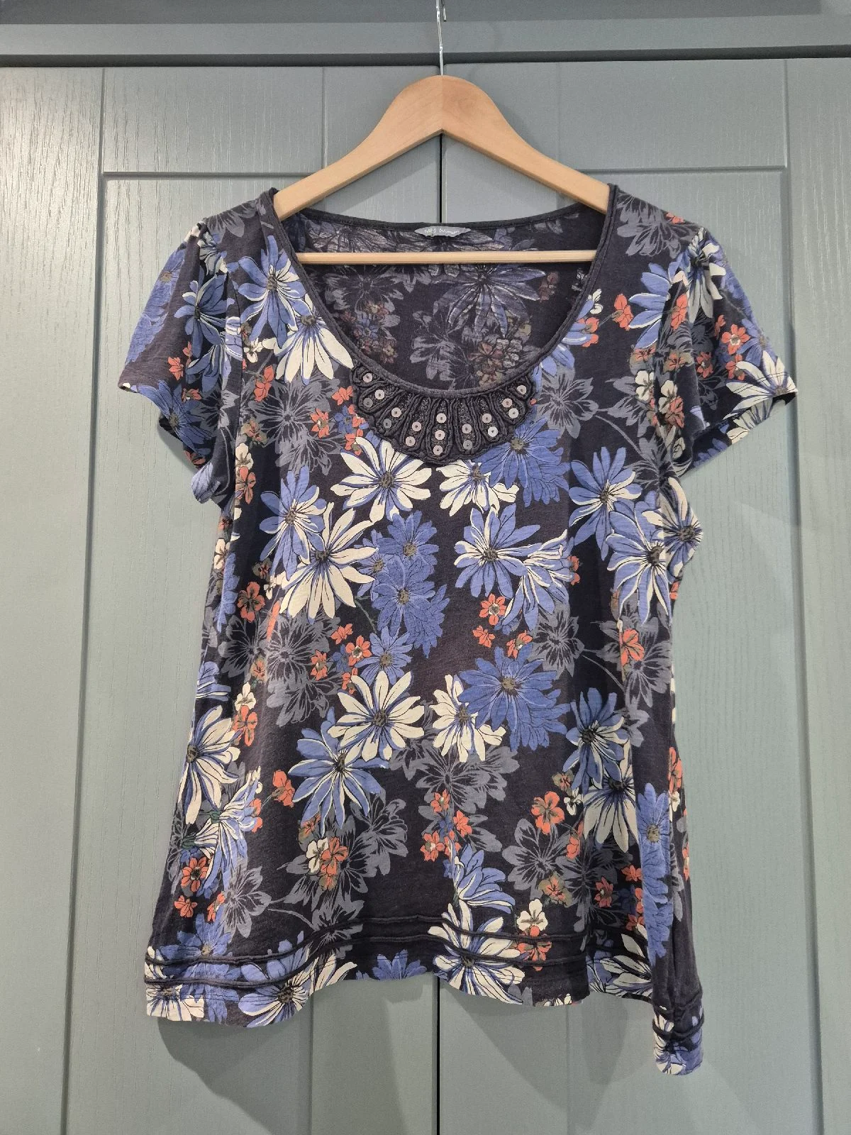 Women's M&S Woman Navy Blue Bold Floral Print Short Sleeve Cotton Tshirt Sequin Detail Size 14