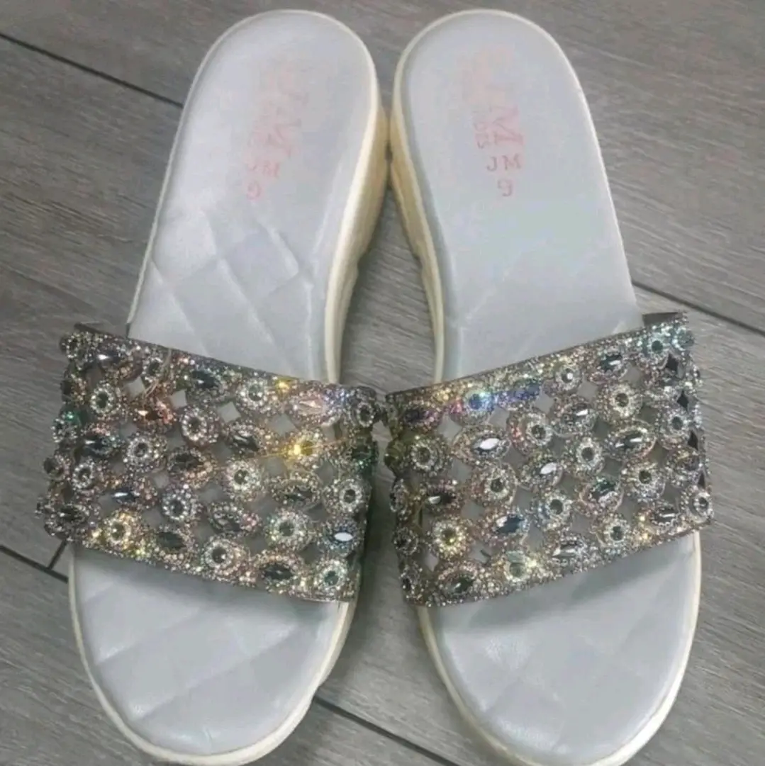 women,s rhinstone grey and white sandals.