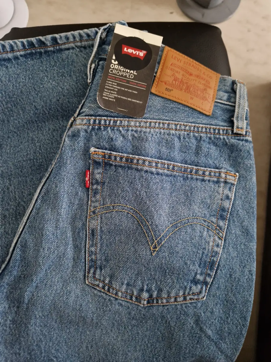 Levi 501 Original Cropped