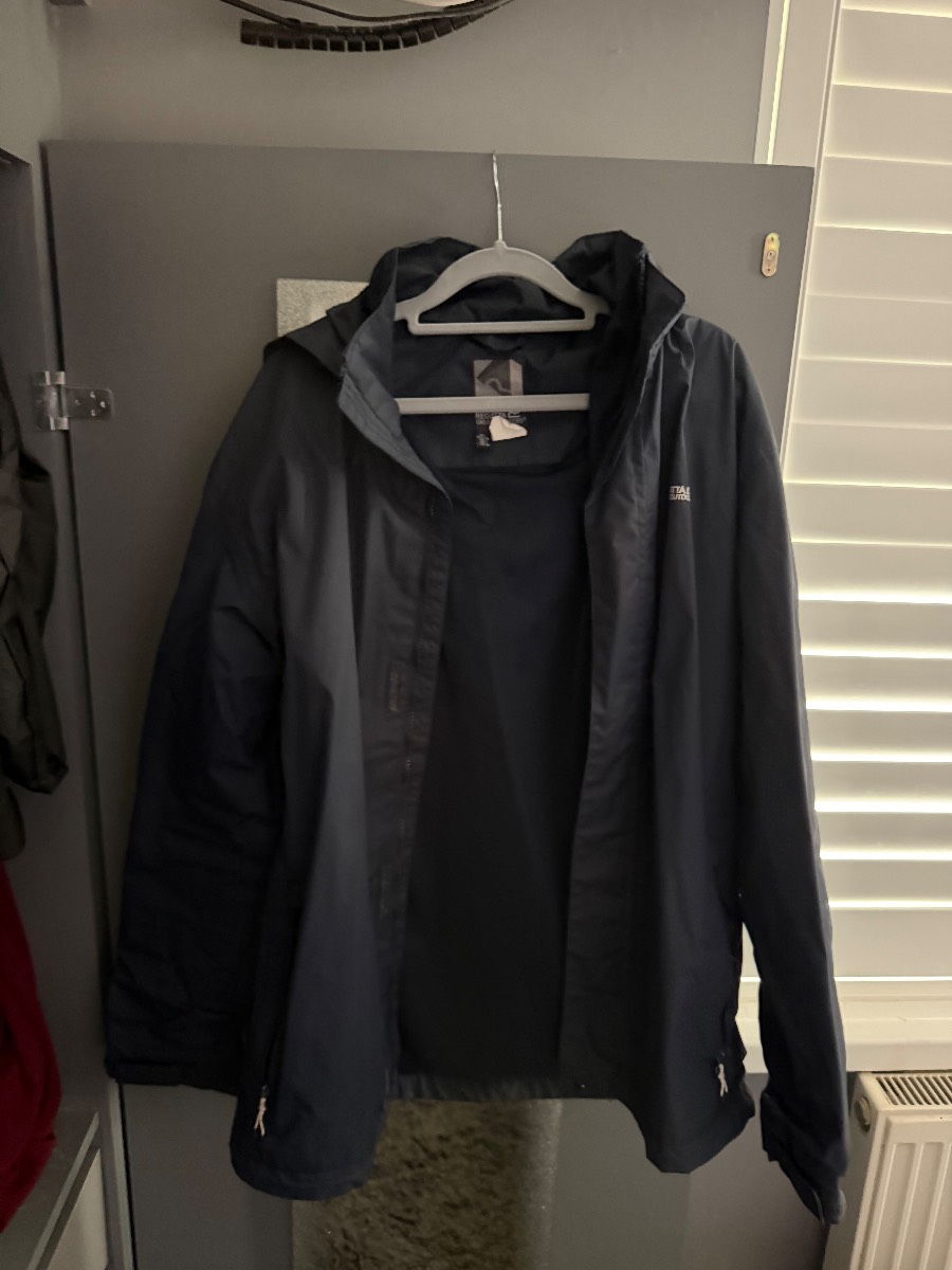 Navy  regatta men’s waterproof jacket need a new slider on the zip