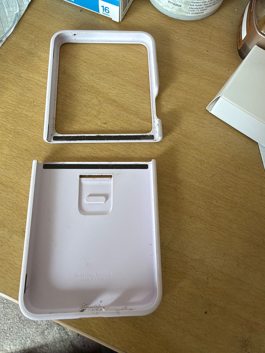 Samsung flip 5 case  slight damage