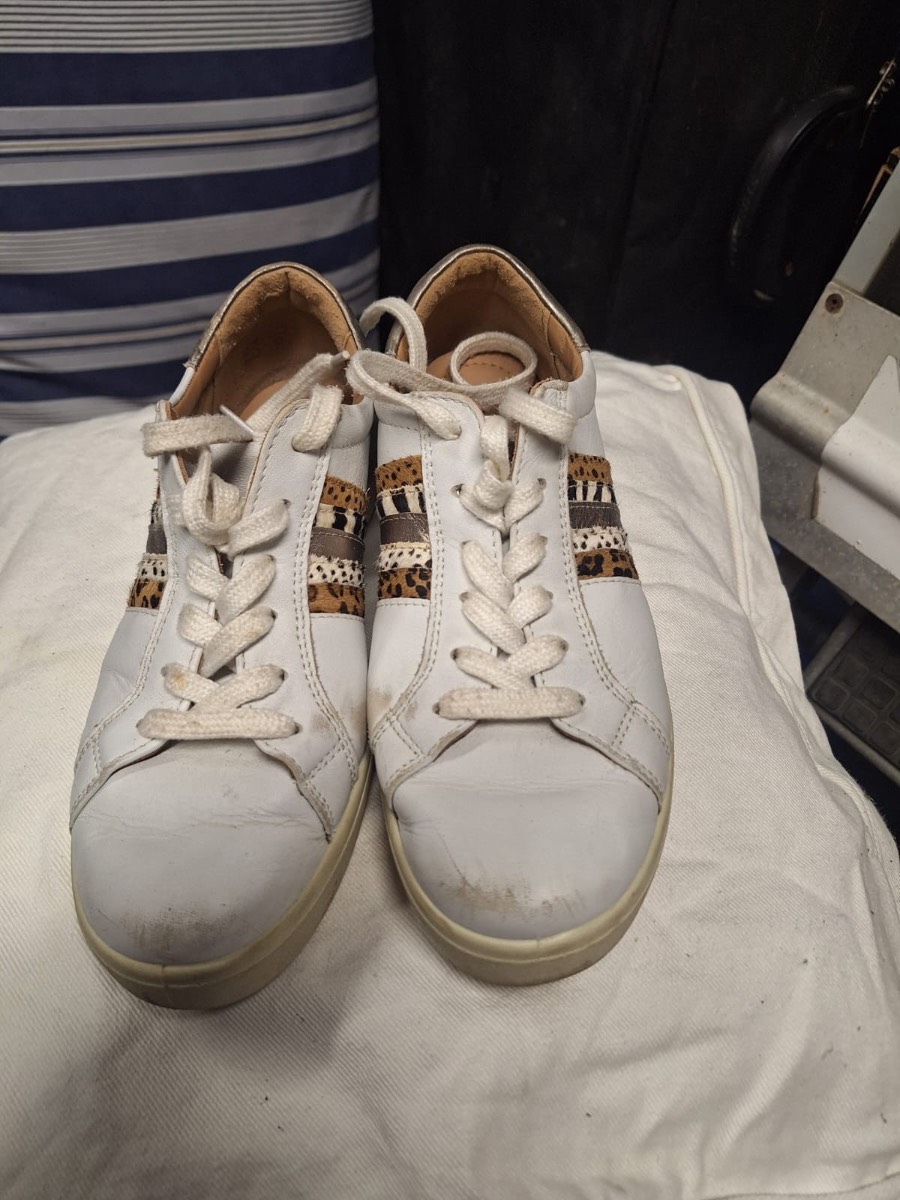 Hotter Switch II Women's Shoe - White Animal Leather