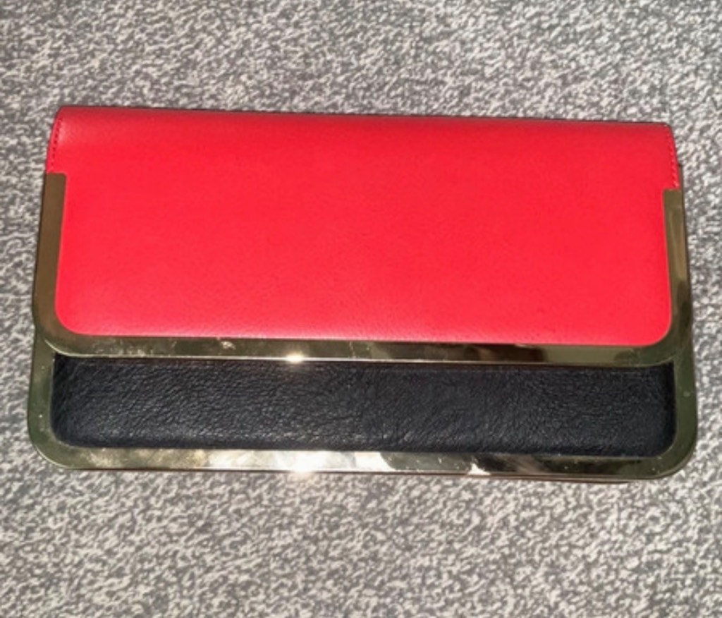 Clutch by Dune
