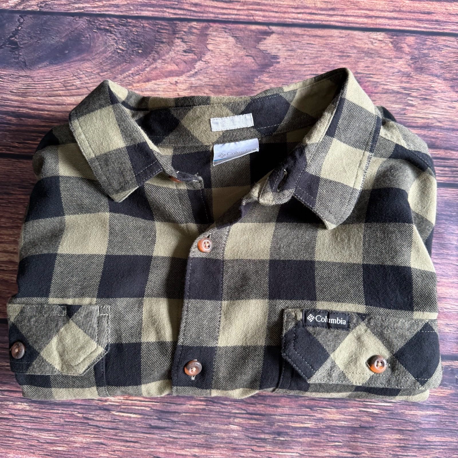 Columbia Green & Black Long Sleeve Plaid Shirt Men’s Size X-Large