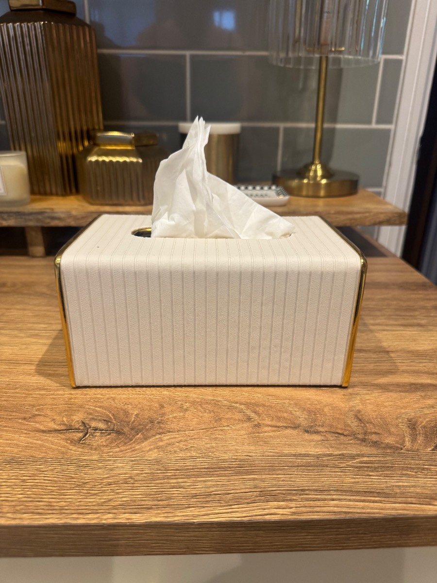 Gorgeous ribbed tissue box holder