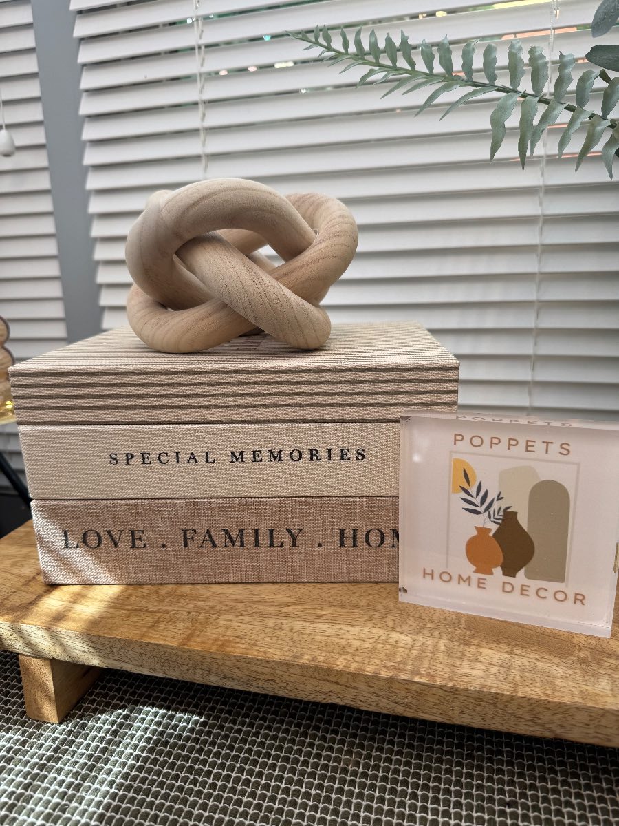 Gorgeous home decor wooden knot ornament