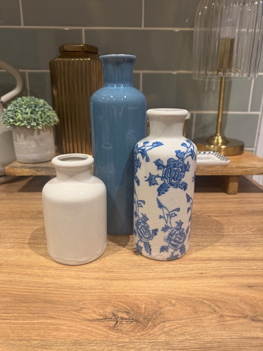 Gorgeous set of 3 ceramic jugs/ornaments