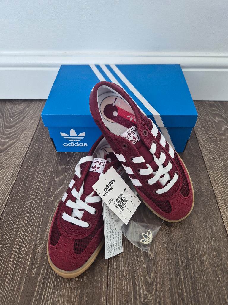 Genuine Retro Vintage style Adidas Originals Tischtennis Trainers, Size 5 – Burgundy – New