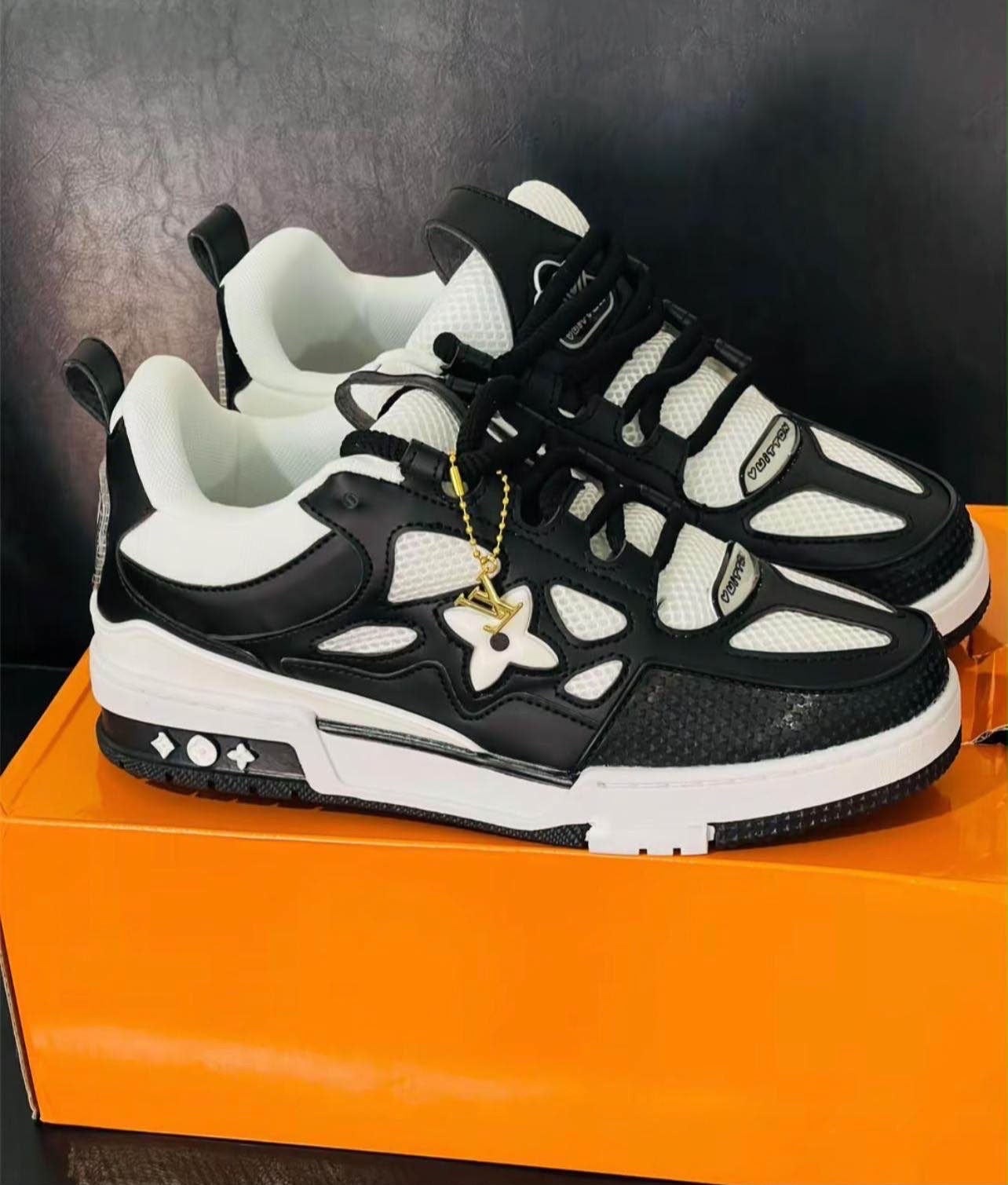Men’s shoes size 8