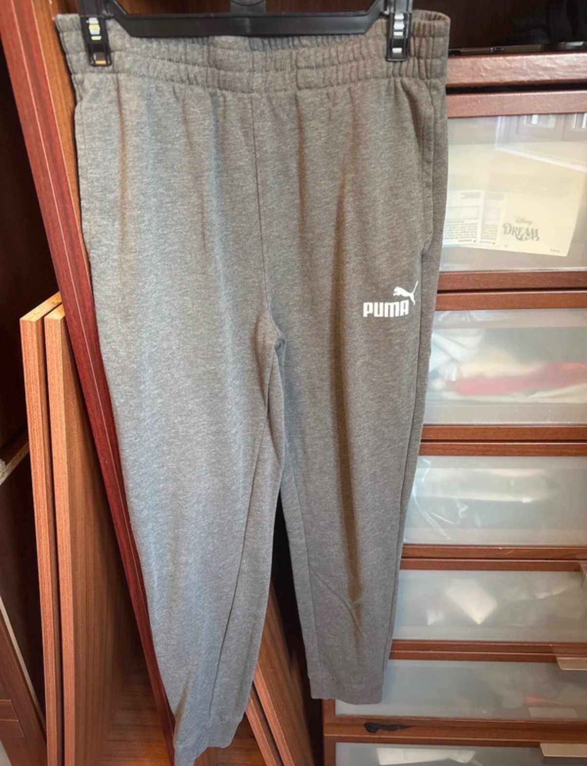 Boys puma joggers with pockets size L (14-16)