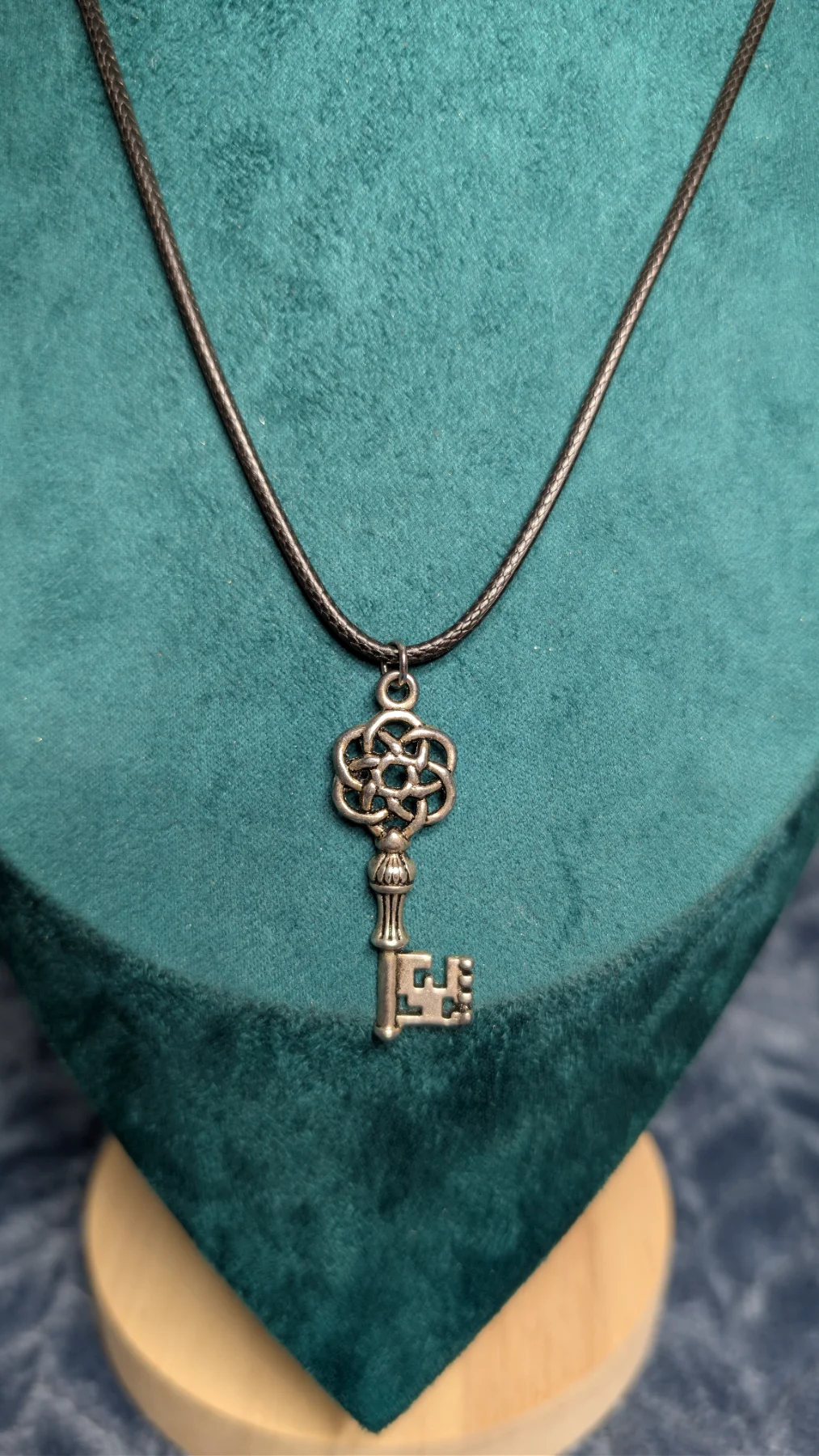 Antique Style Skeleton Key Pendant Necklace Dark Silver Tone