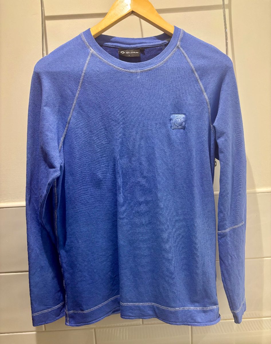 MA.Strum Long Sleeve Icon T-Shirt In Cornflower Blue Size Small P2P 19”
