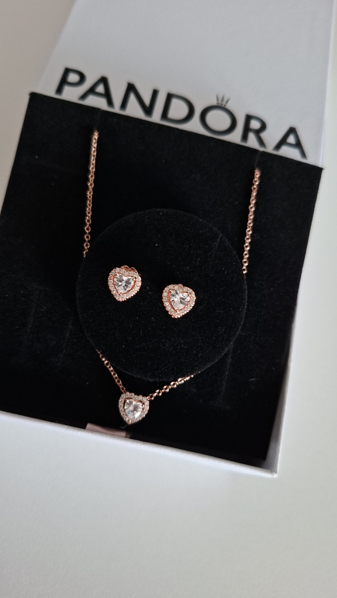 Pandora sparkling heart rose gold pendant necklace set