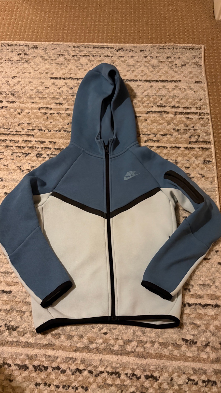Children’s Nike tech fleece