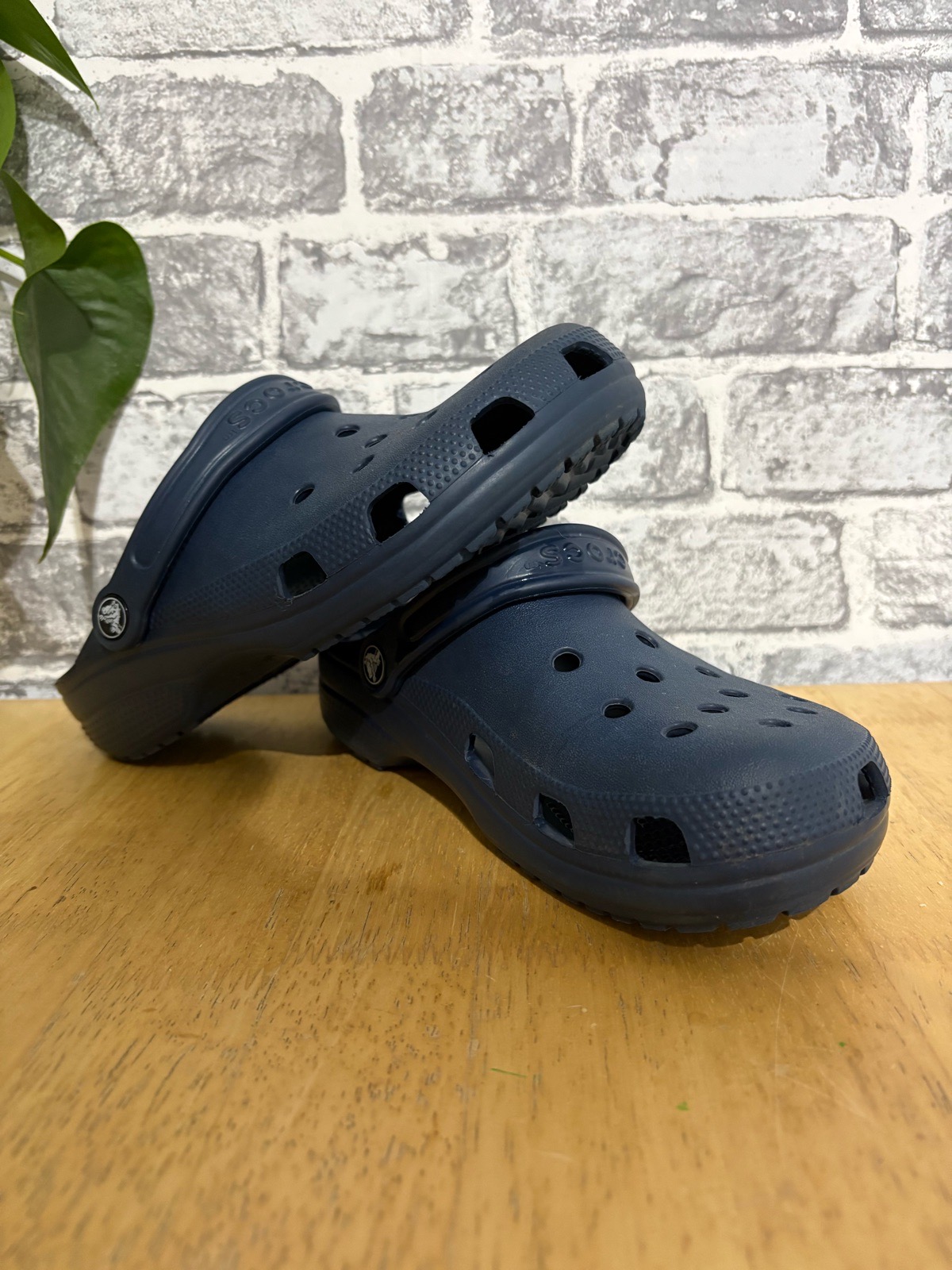 Crocs Size 6
