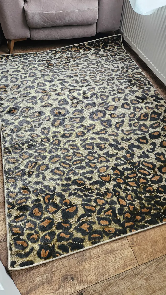 Leopard rug