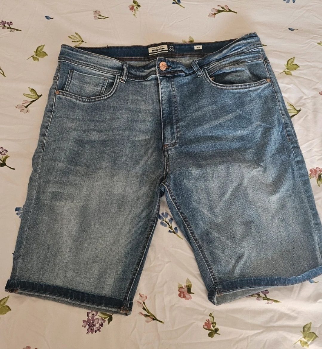 Duck and Cover Zeki Denim Shorts Men's W38 Mid Blue Stretch Turn-Up Hem