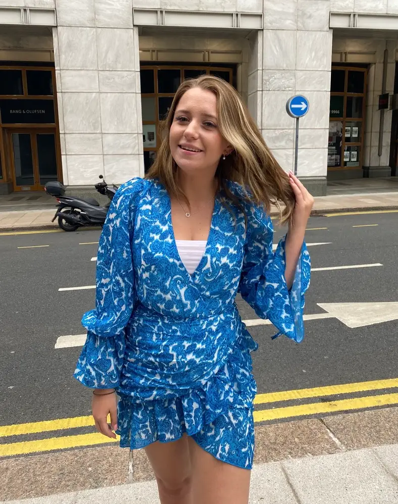 In the Style Blue and White Patterned Dress - Size 6 - Good Condition