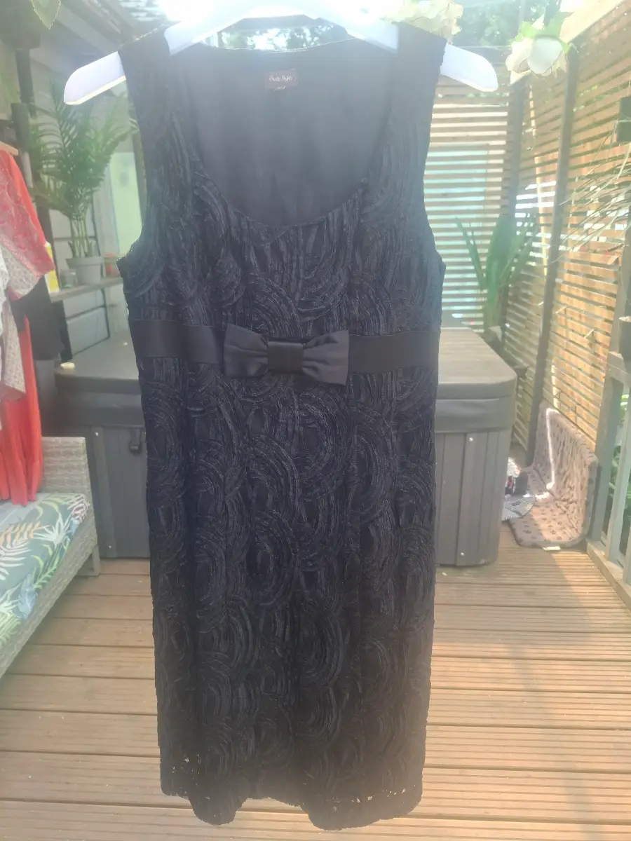 ​Phase Eight Black Textured Cocktails/Occasion Dress with Bow – Size 12