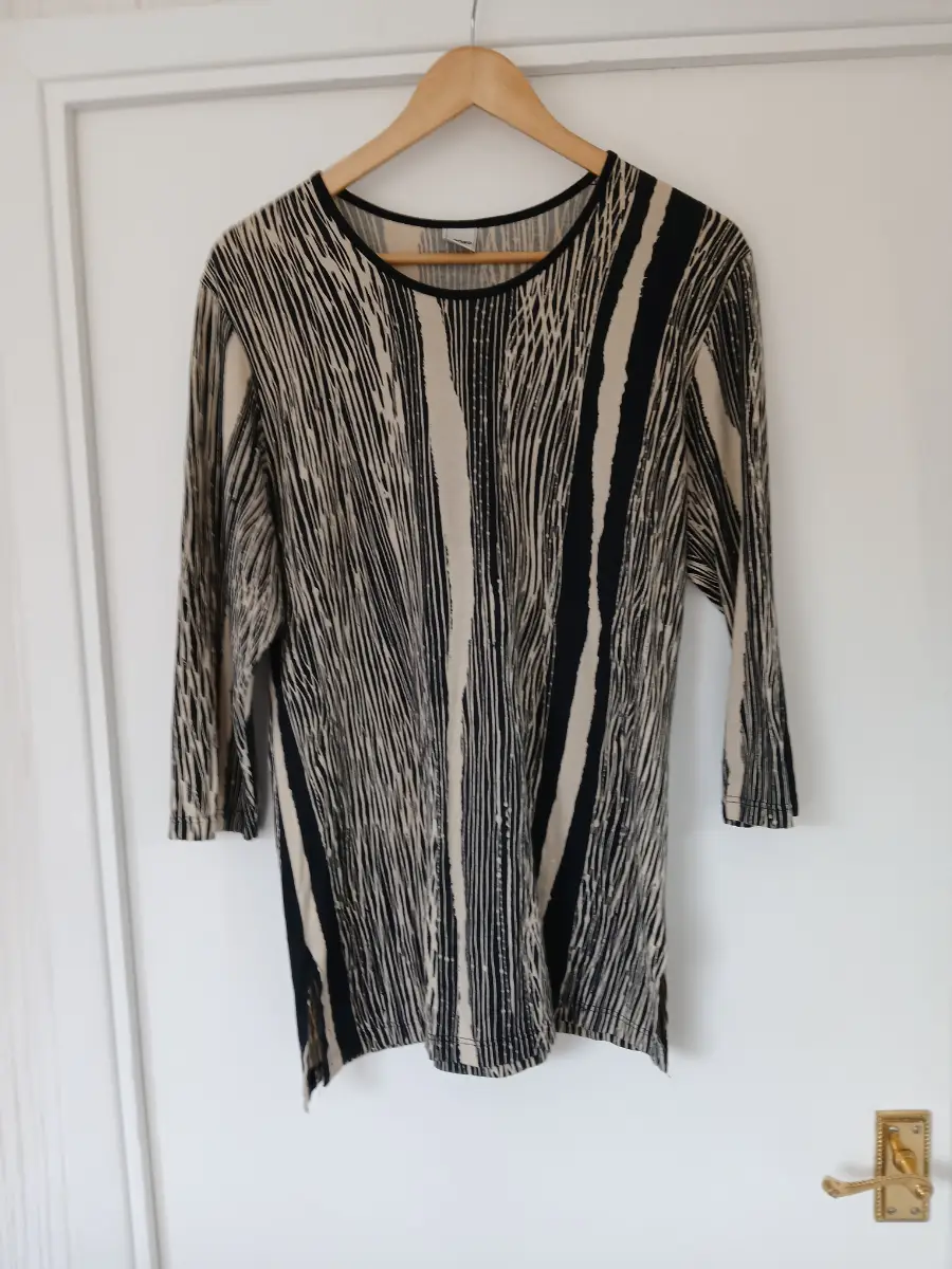 Nanso Abstract Striped Top Size Medium Black & Beige Three Quarter Sleeve