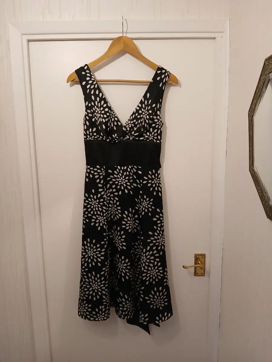 Ted Baker Silk Black and Off White Floral Midi Dress Size 8