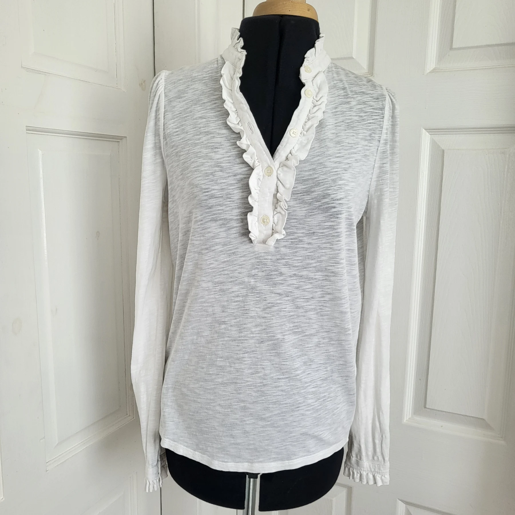 Boden White 100% Cotton Ruffle V-Neck Slub Jersey Top Long Sleeve UK 8 US 4 T087
