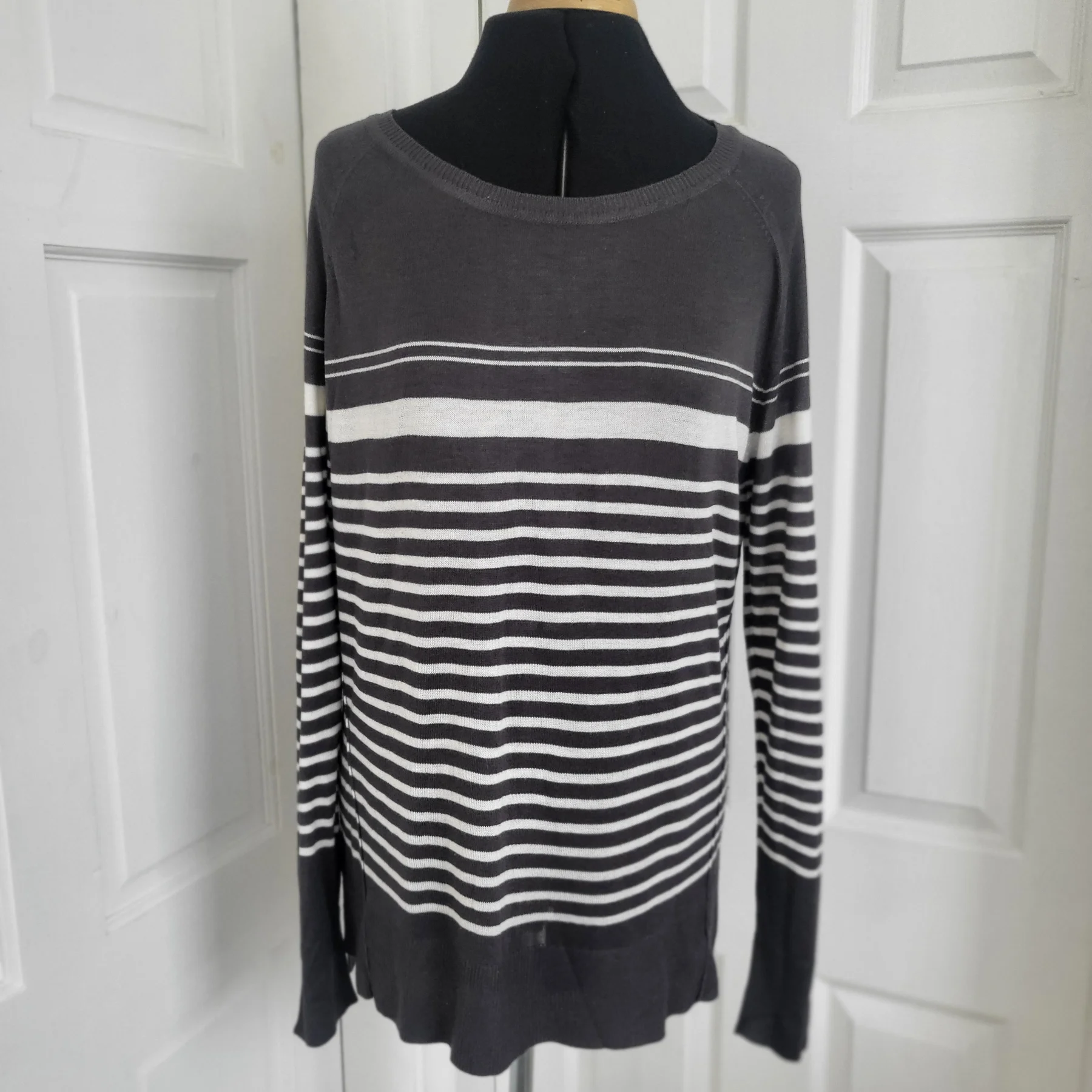 Next Ladies Grey White Long Sleeve Striped Jumper Long Length Size 14