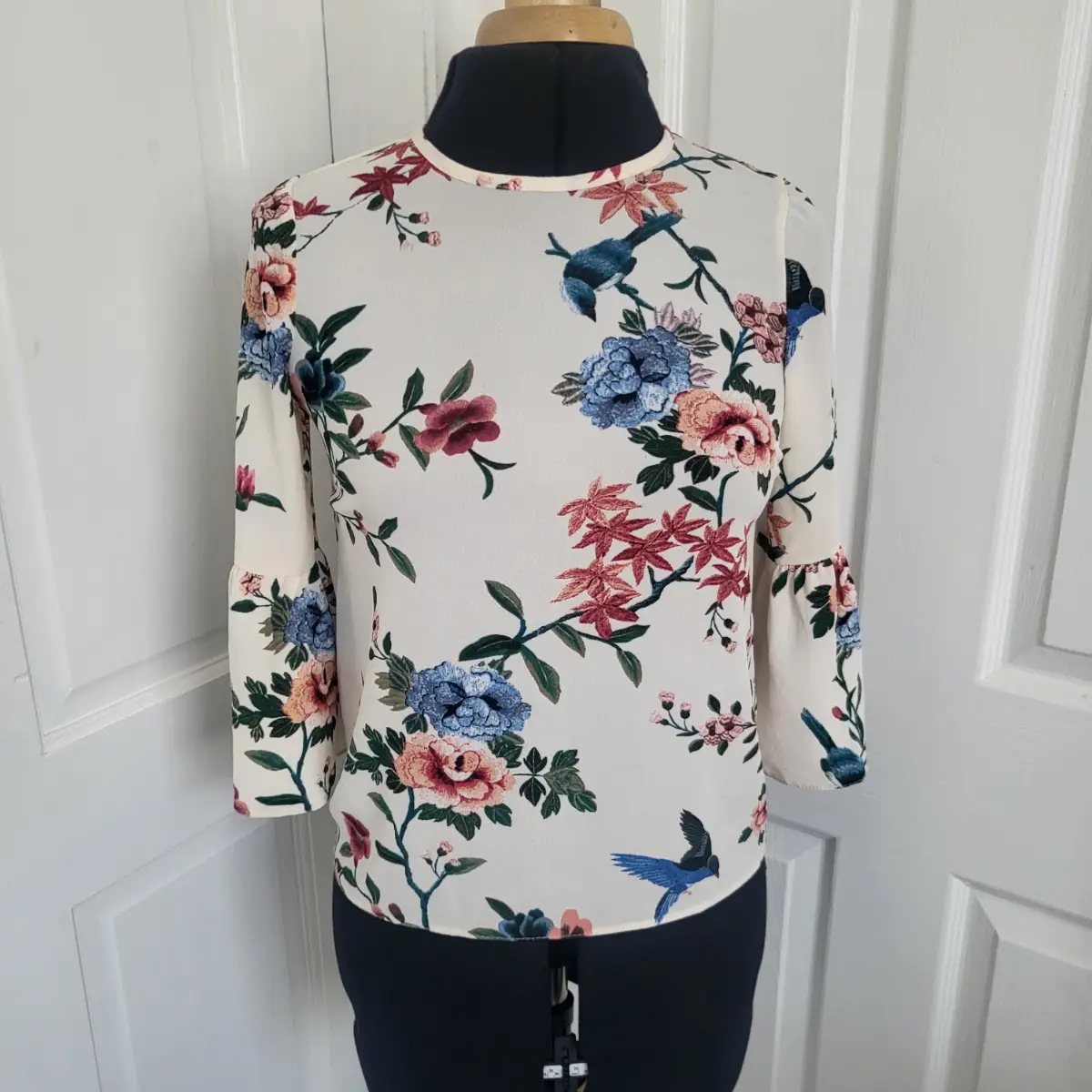 Primark Floral Bird Print Blouse With Bell Sleeves size 6