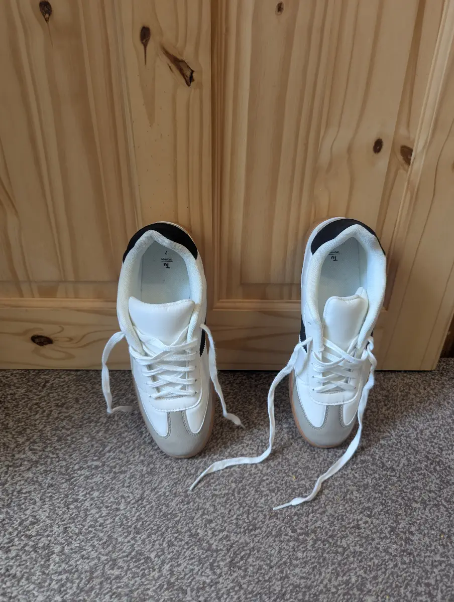 Tu white trainers
