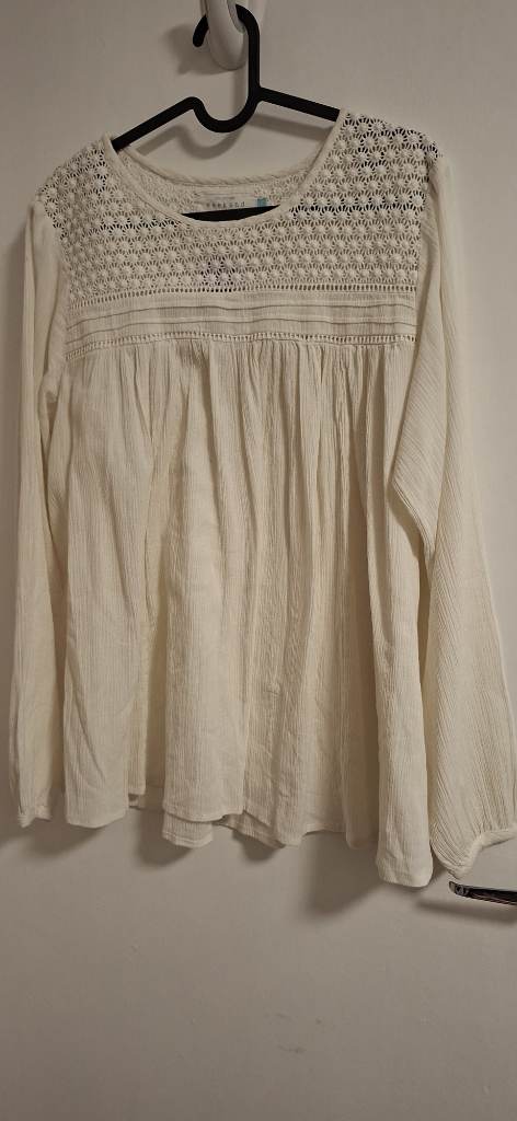 lovely blouson top.by john lewis size 14 cream