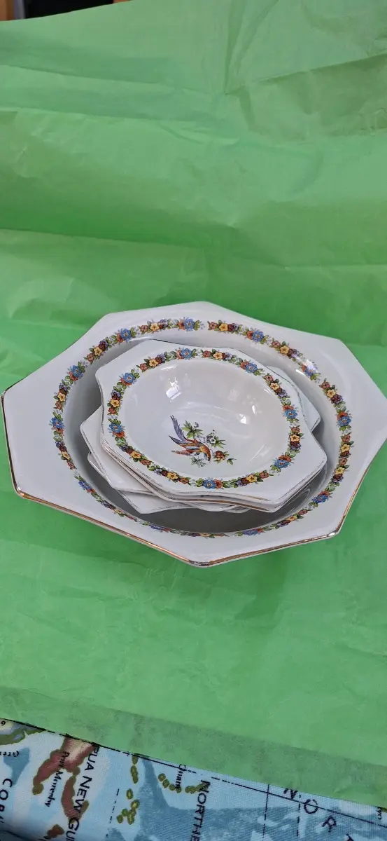 Vintage Fruit set, Songbird solian ware, 1 large bowl and 4 small bowls