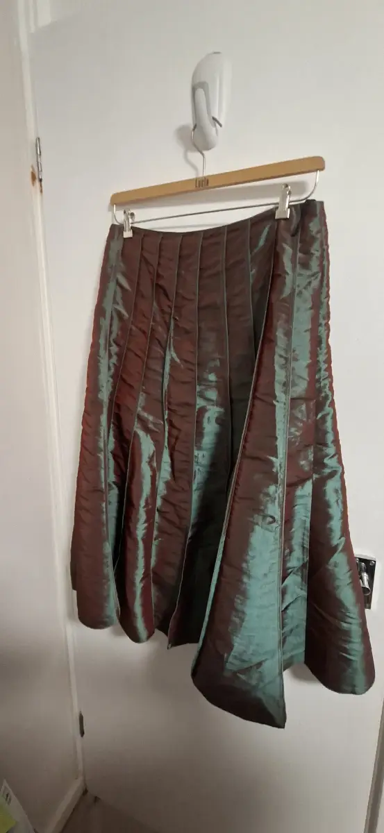 Sandwich stunning iridescent long length skirt size 12
