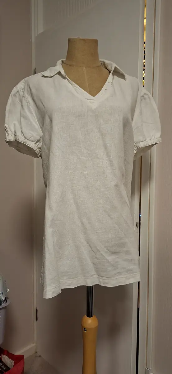 Weird fish tunic top size 2xl white