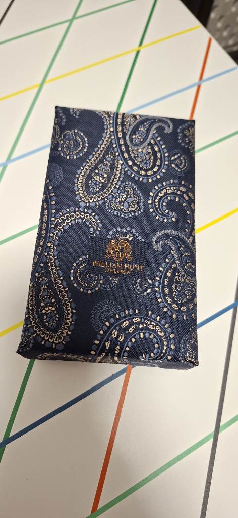 Blue paisley pattern silk tie and cufflinks, BNWT