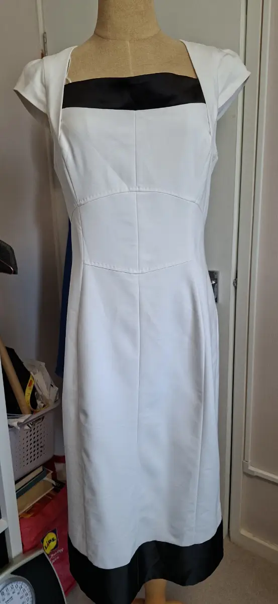 White Oasis Ltd edition wiggle dress size 14