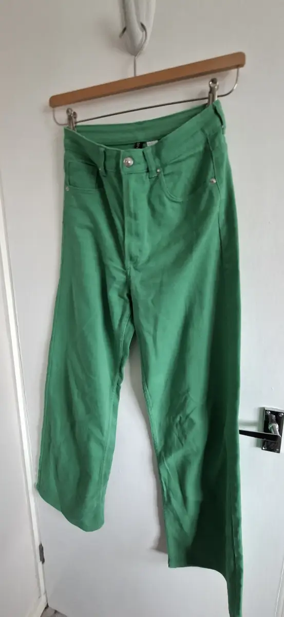 Green devided wide legged trousers size 8