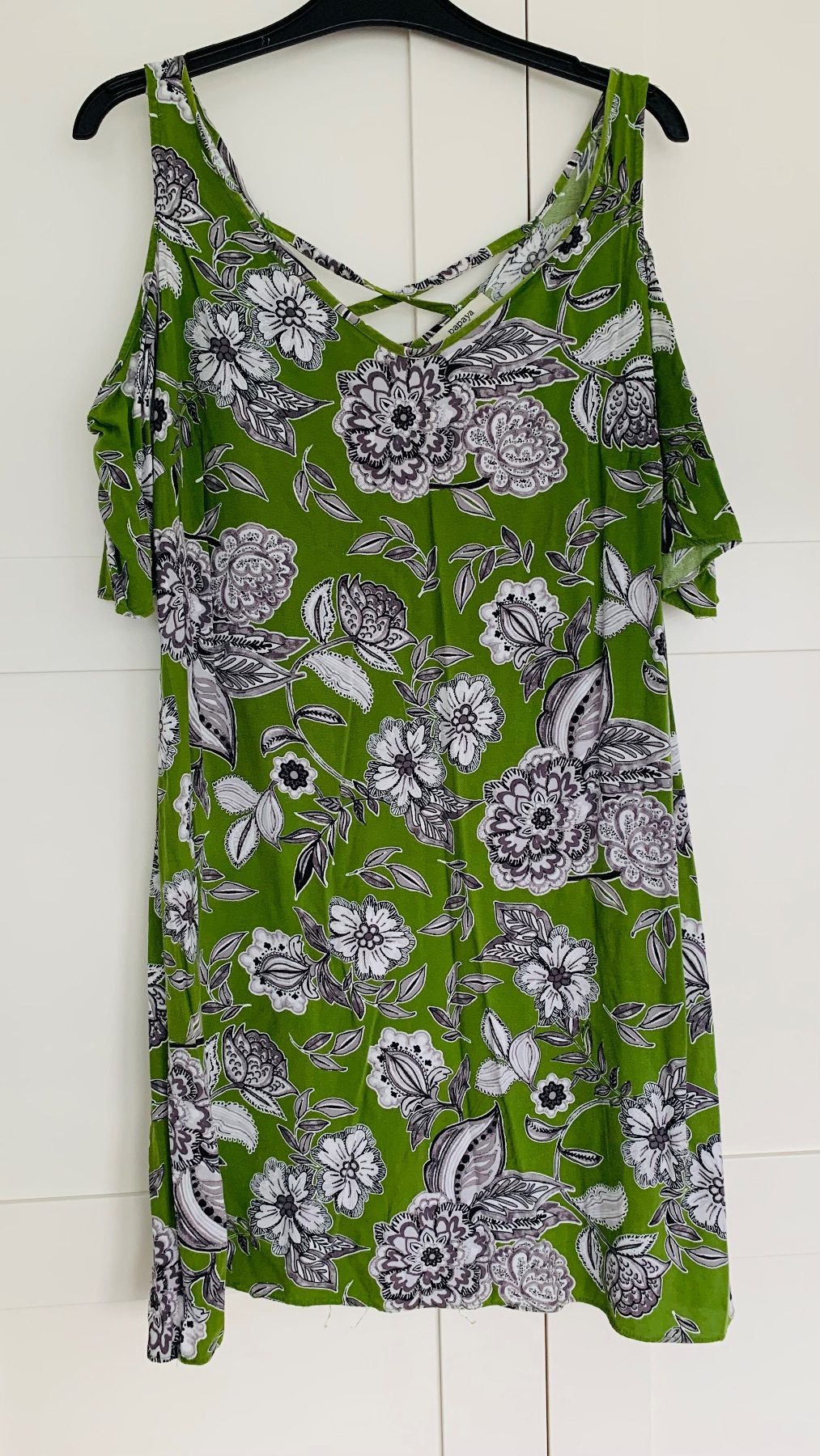 Papaya ladies shift top cold shoulder size 14 lime green white floral