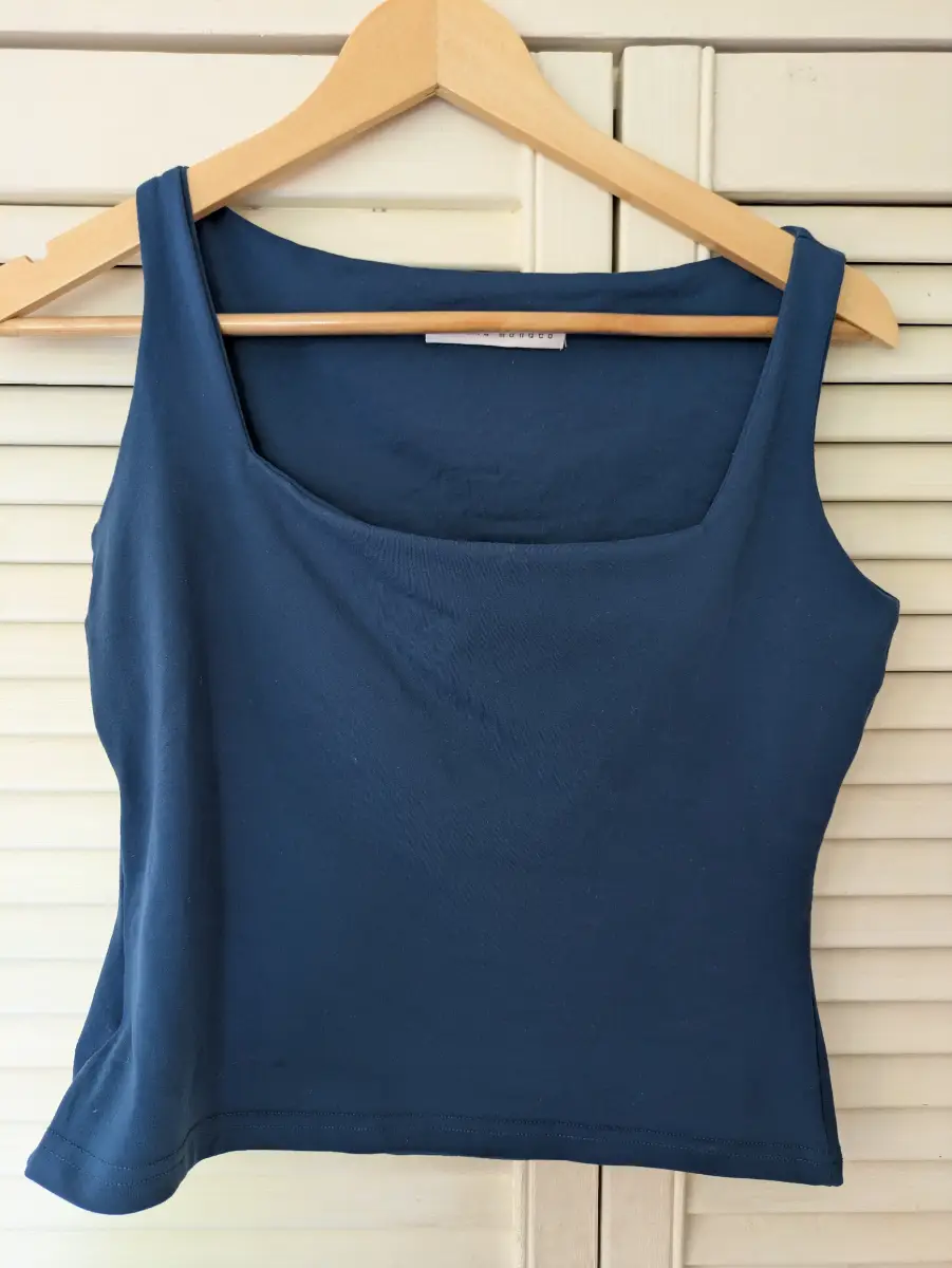 Susana Monaco stretchy blue top