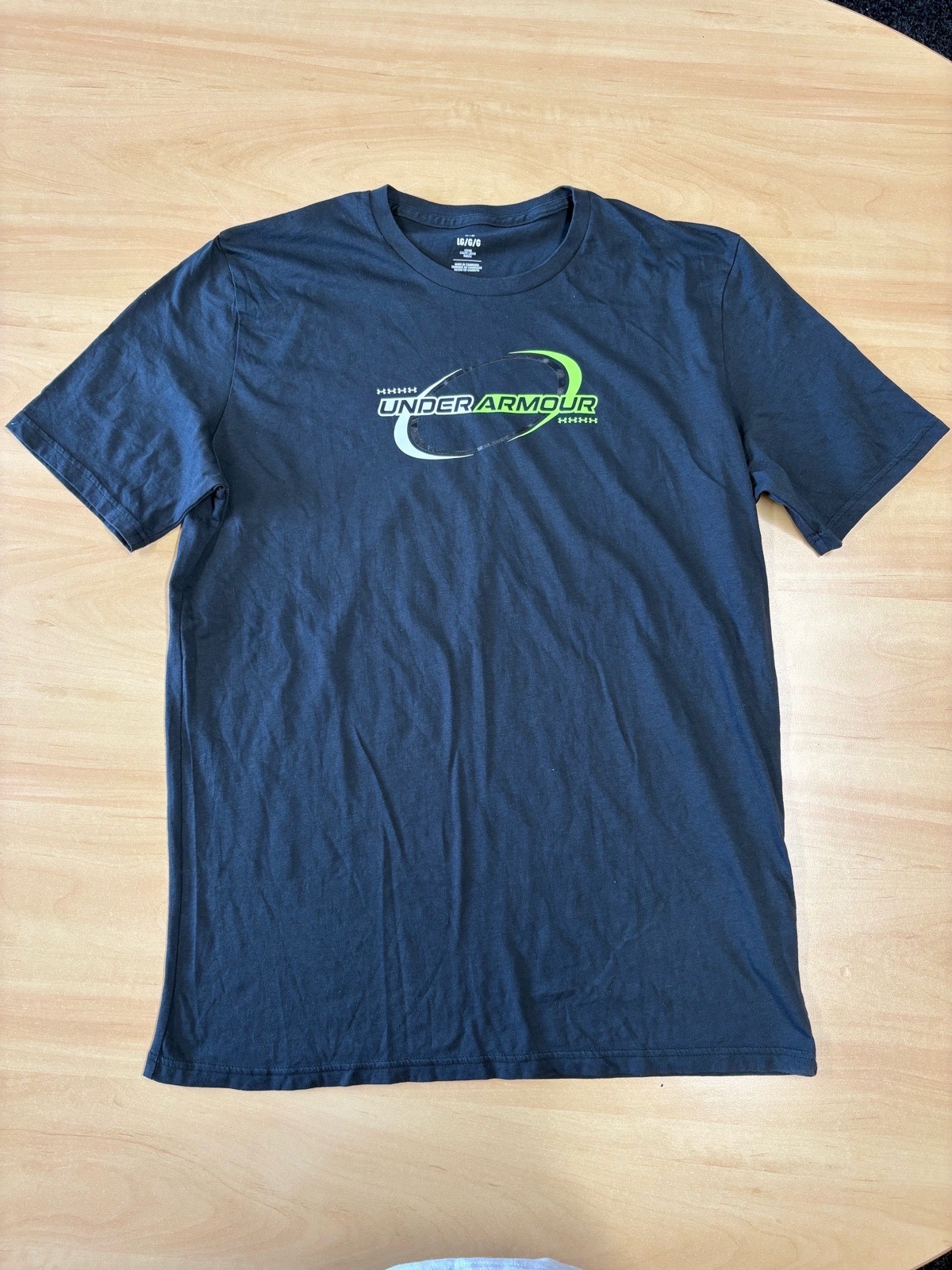 Under Armour T Shirt - Size L
