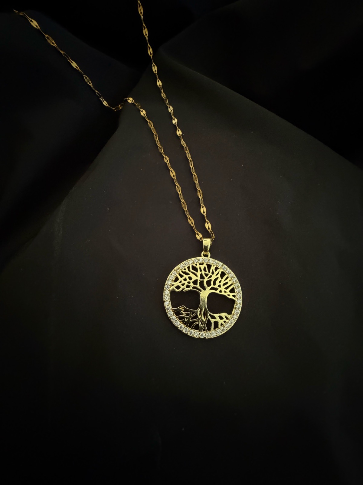 necklace & pendant
