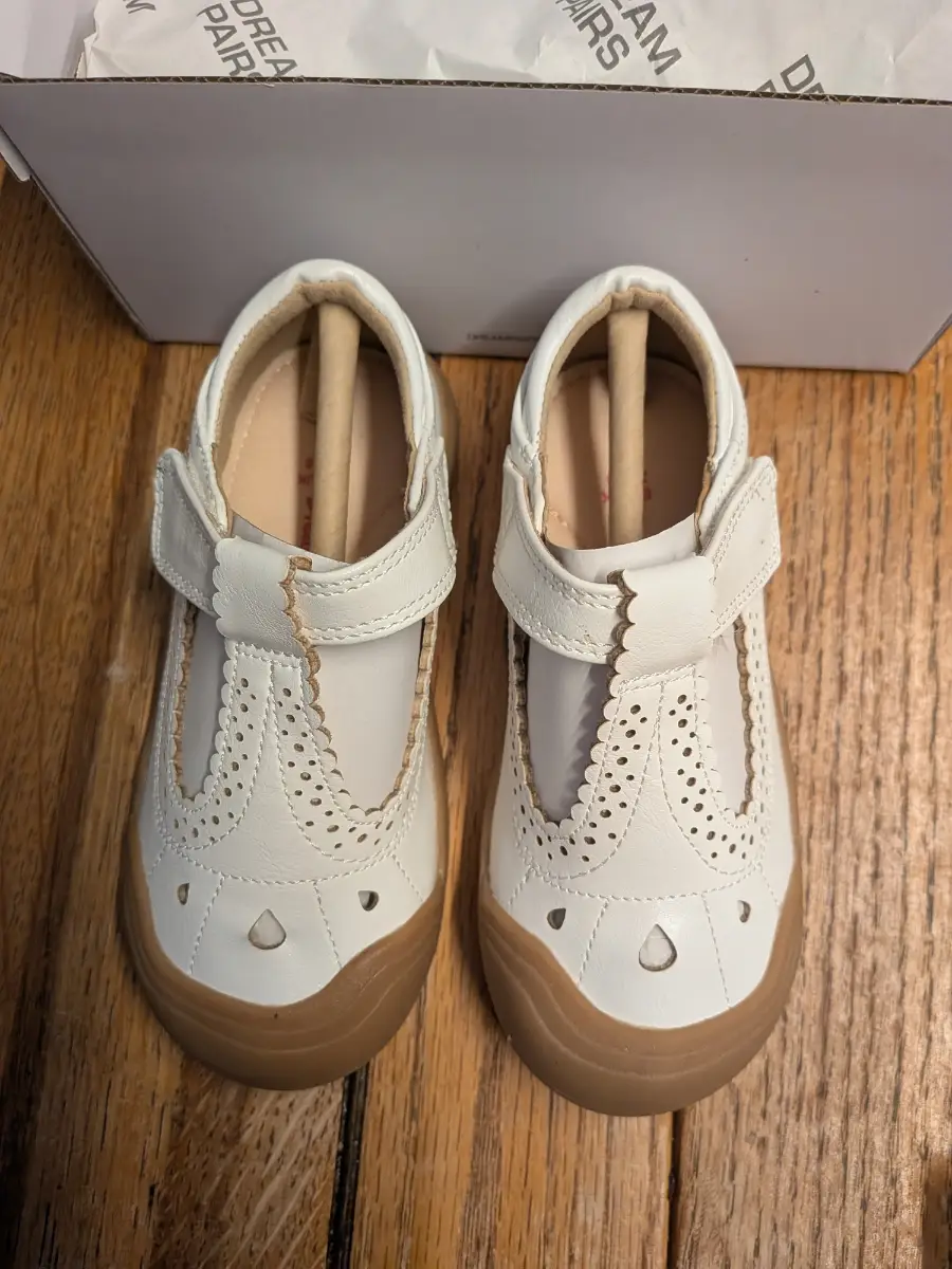 : New Dream Pairs Toddler White Brogue T-Bar Shoes - Size UK 6