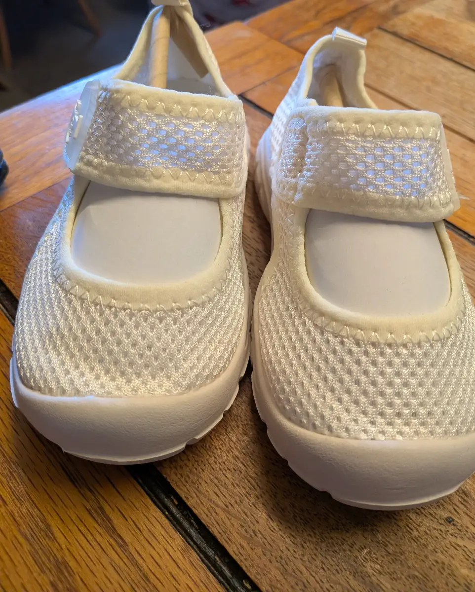 Brand New Toddler White Mesh Mary Janes • Size UK 9 / EU 27