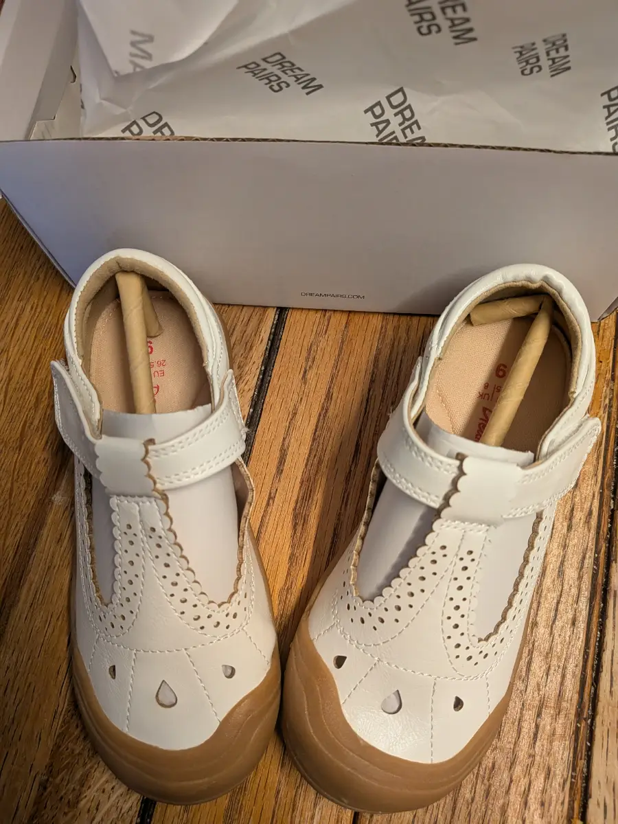 NEW Dream Pairs Toddler Girls White T-Strap Mary Janes - Size UK 8 / EU 26.5