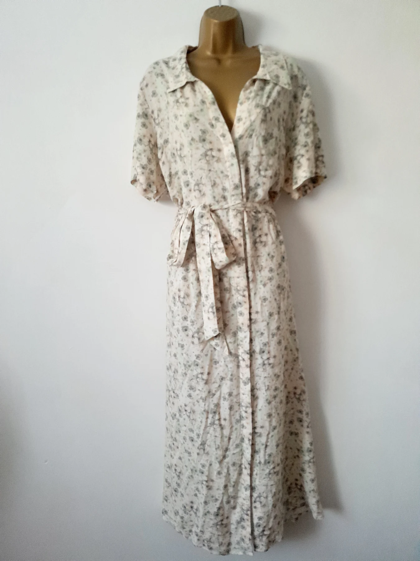 size 18/20 XL cream floral long maxi shirt dress h&m