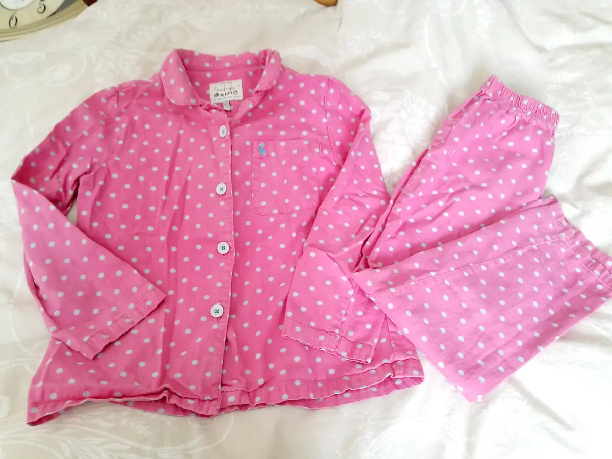girls 100% cotton Joules pyjama set fits age 8-10