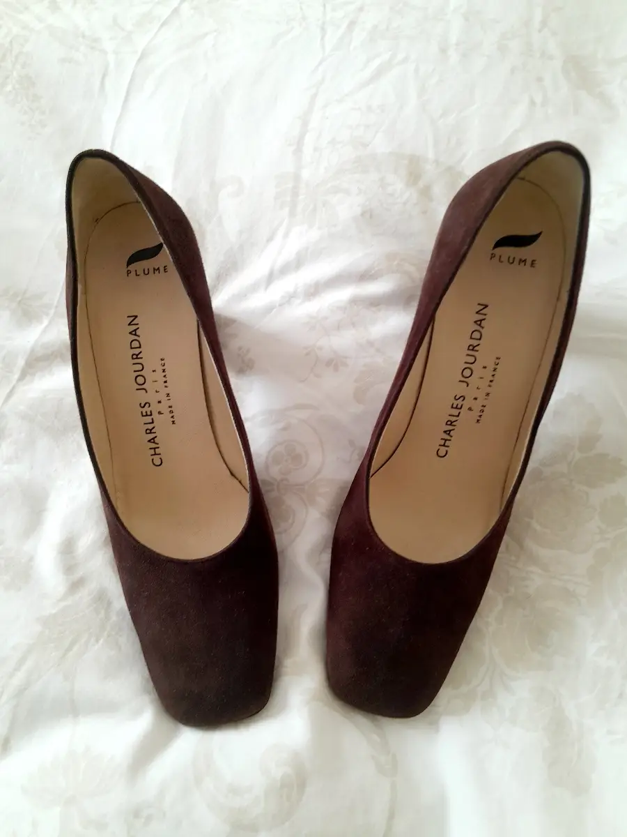 charles Jourdan Paris size 4.5 gazelle block heel court shoes in brown suede