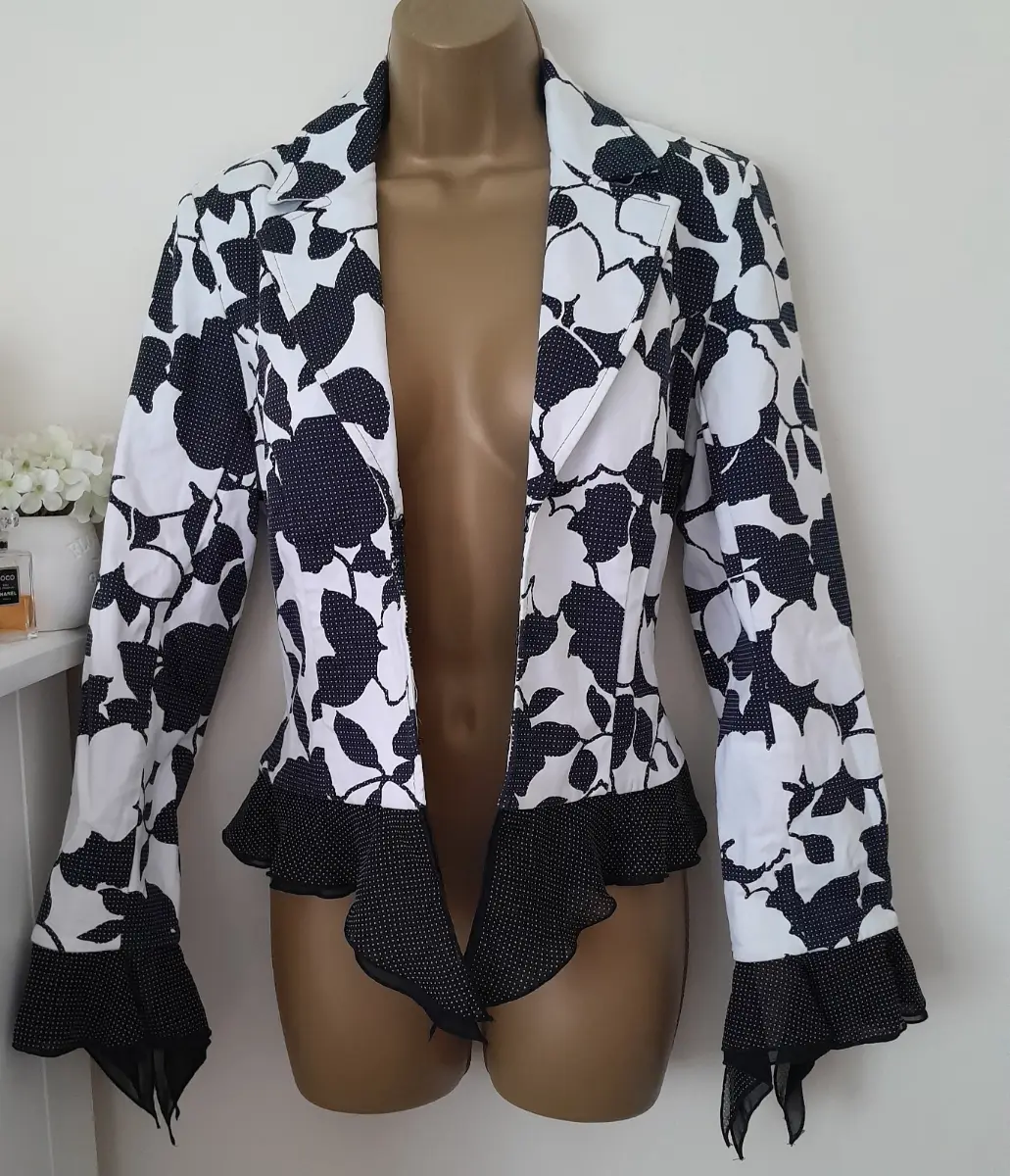 size 10 Joseph Ribkoff summer jacket for special occasion