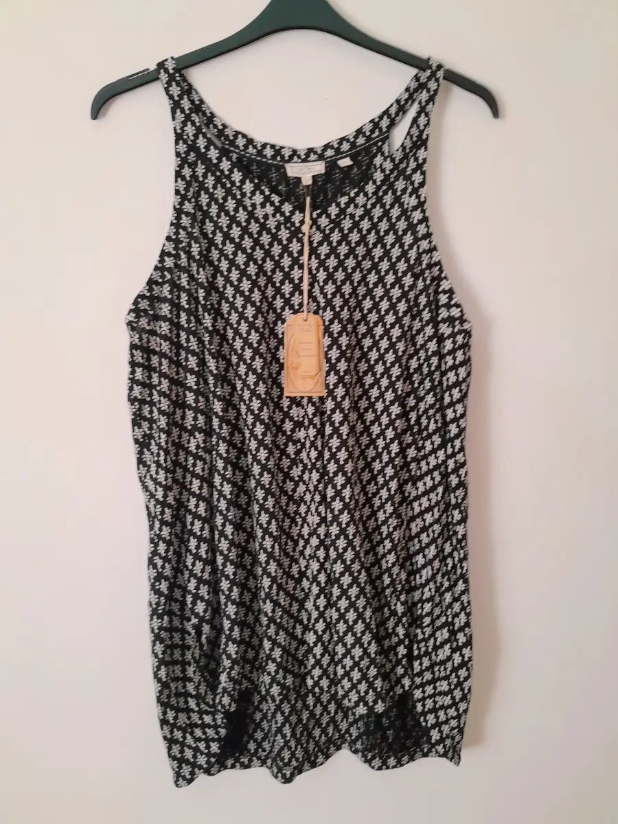 NWT Fatface size 18 black geo racer back vest top longline
